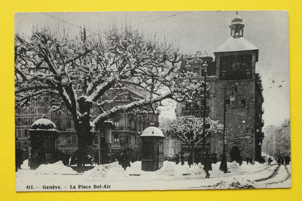 Ansichtskarte AK Genf / Bel Air Platz / 1905-1915 / Winter – Gebäude – Kiosk – Litfaßsäule – Straßenansicht